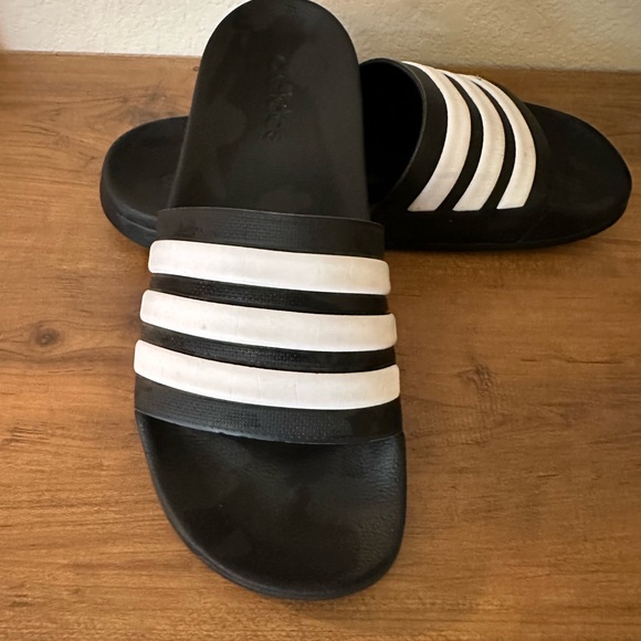 Adidas Black and White Casual Slides - Picture 1 of 6